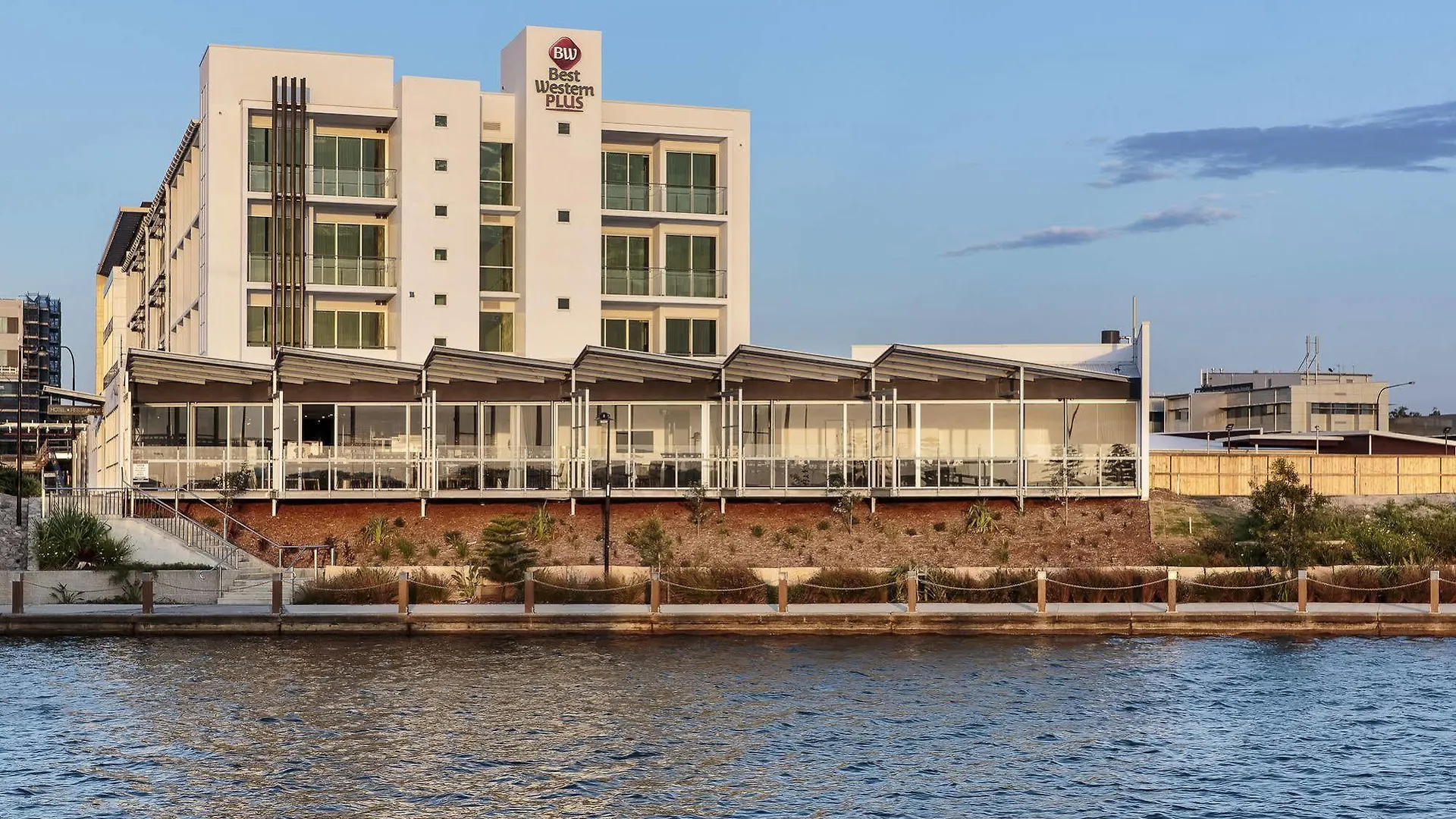 Best Western Plus Oceanside Kawana Hotel Kawana Waters